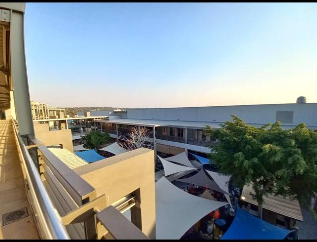 1,062M² RETAIL TO LET IN FOURWAYS